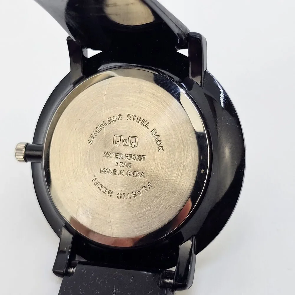 QQ Unisex Watch 37MM White Dial Black Plastic Band Straps‎ New Battery